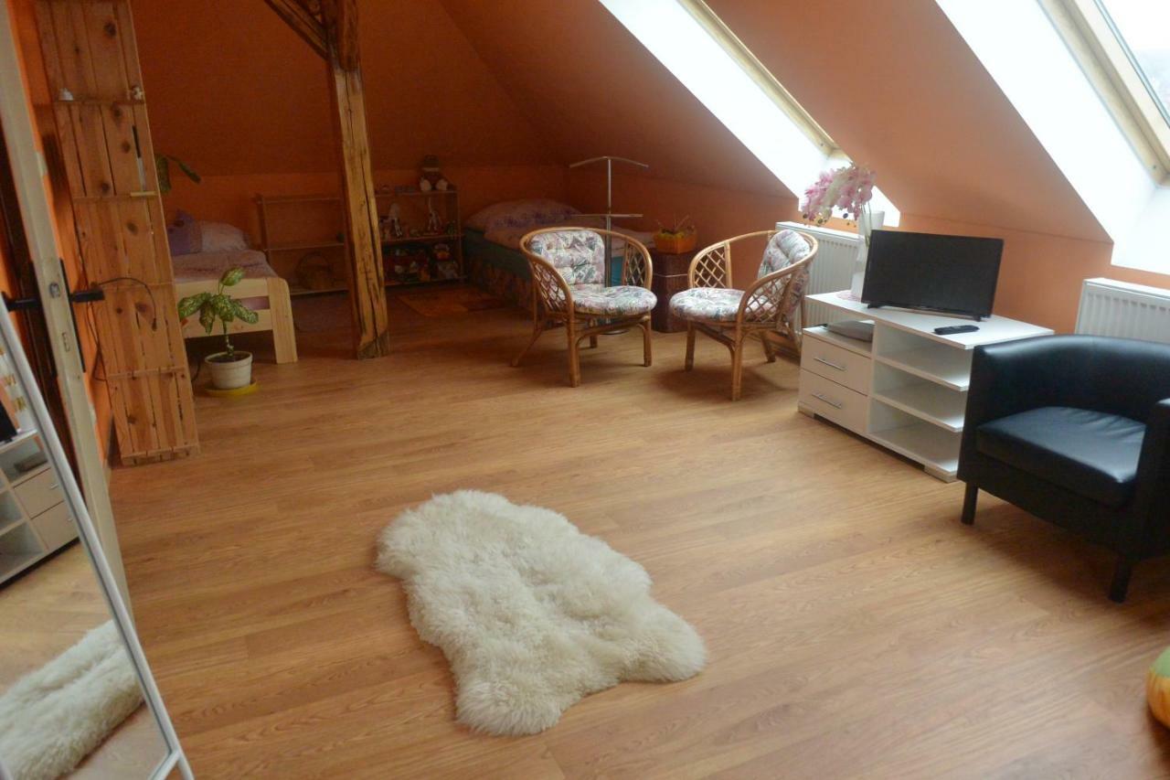 Rodinne Ubytovani - Family Accommodation Kobylice Екстер'єр фото